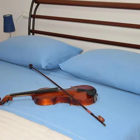 Sinfonia לינה וארוחת בוקר בסאנו דל גראפה