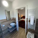 فندق مبيت وإفطار Sinfonia 3*